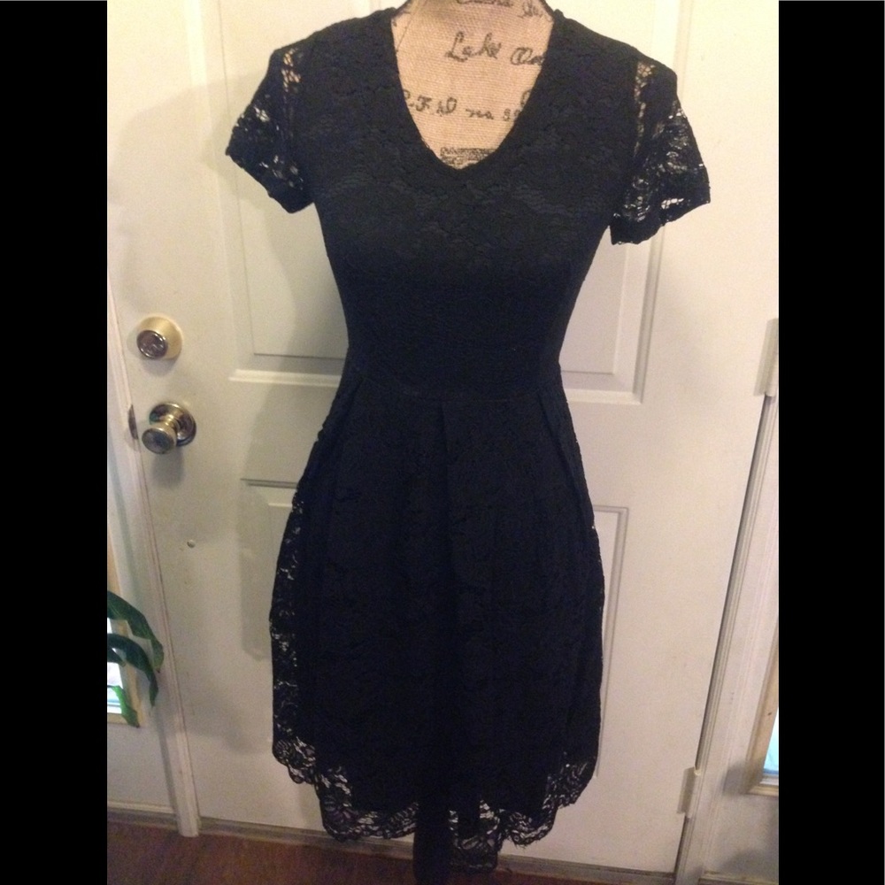 💖NWOT Dress Tells Vintage Lace Tea Dress💖